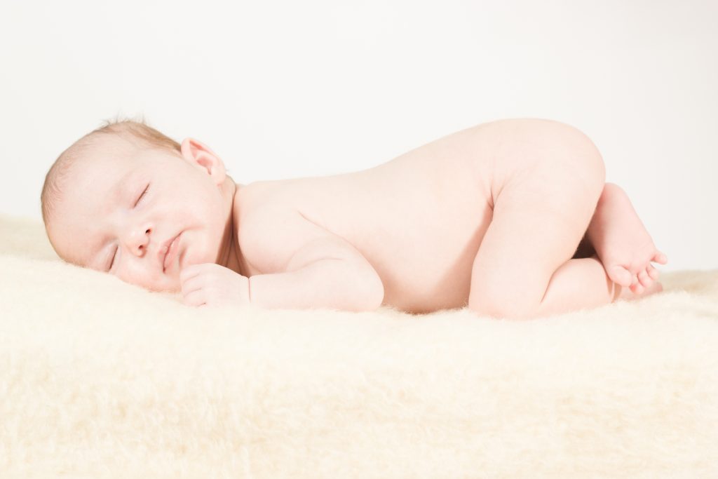 sesión recién nacido en el estudio fotografo-bebes.es